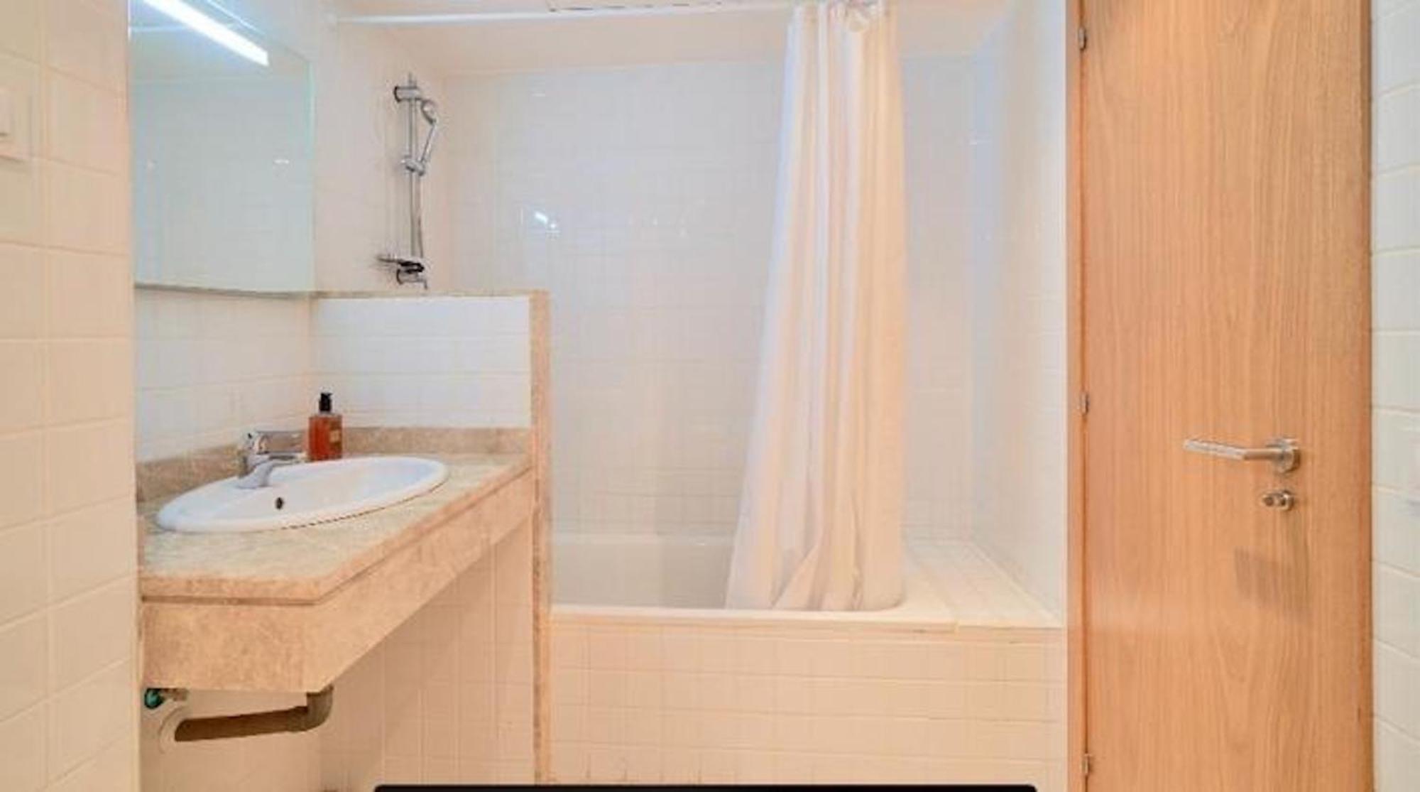 Holidays2Malaga Heroe De Sostoa Con Piscina Junto Estacion Ave Y Playa Eksteriør bilde