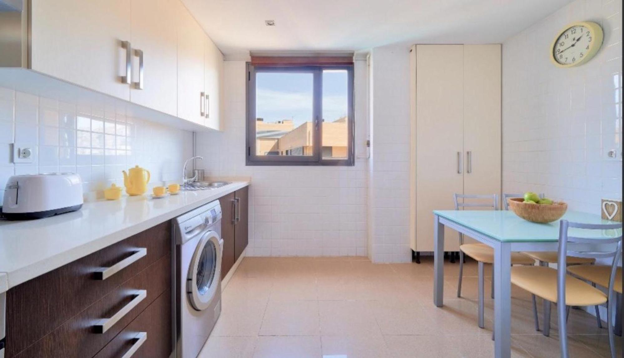 Holidays2Malaga Heroe De Sostoa Con Piscina Junto Estacion Ave Y Playa Eksteriør bilde